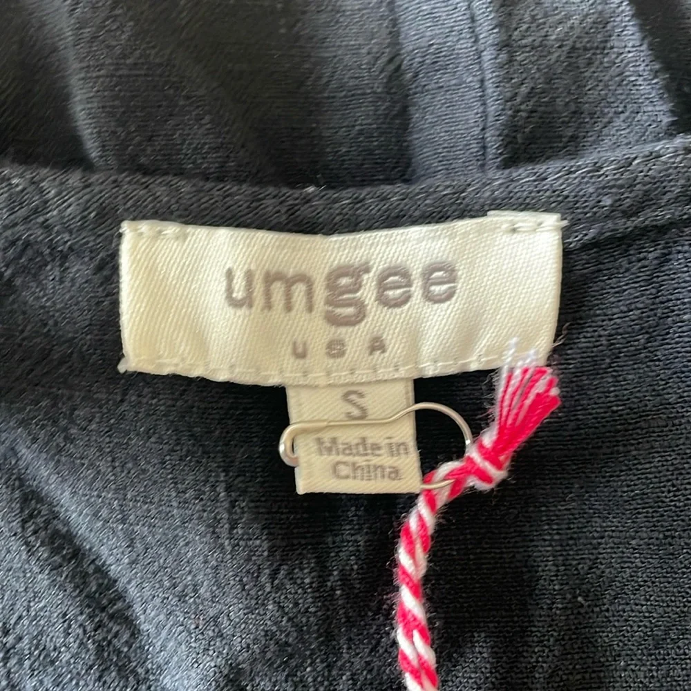 UMGEE Top Black Linen Blend Popover BOHO Side Splits to Waist Sleeveless Small - Picture 4 of 12